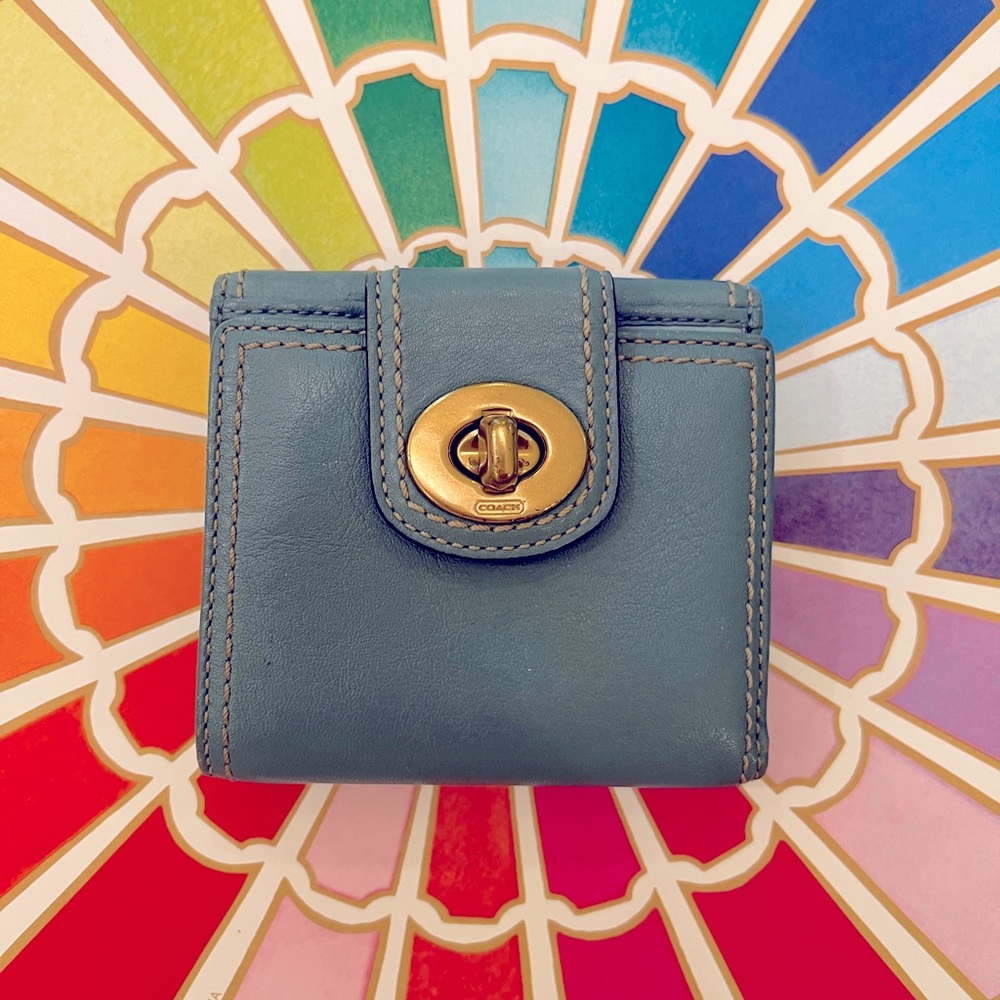 Cute Coach Wallet!